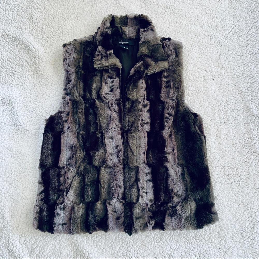 Faux fur vest - size small